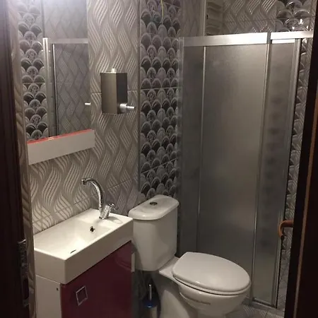 Oezguer 3* Antalya