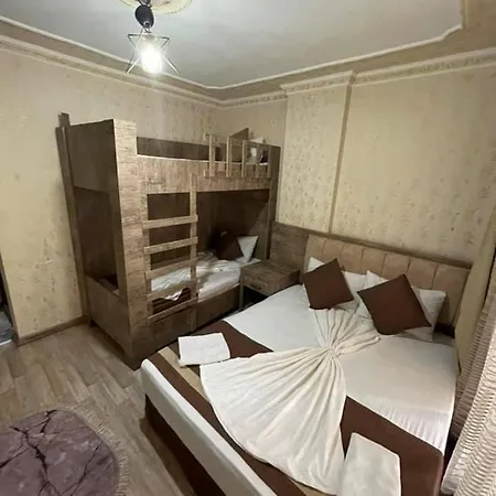 Oezguer Hotel 3*