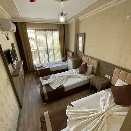 Oezguer Hotel Antalya