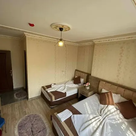 Hotel Oezguer 3*