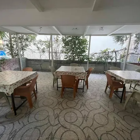 Oezguer Hotel